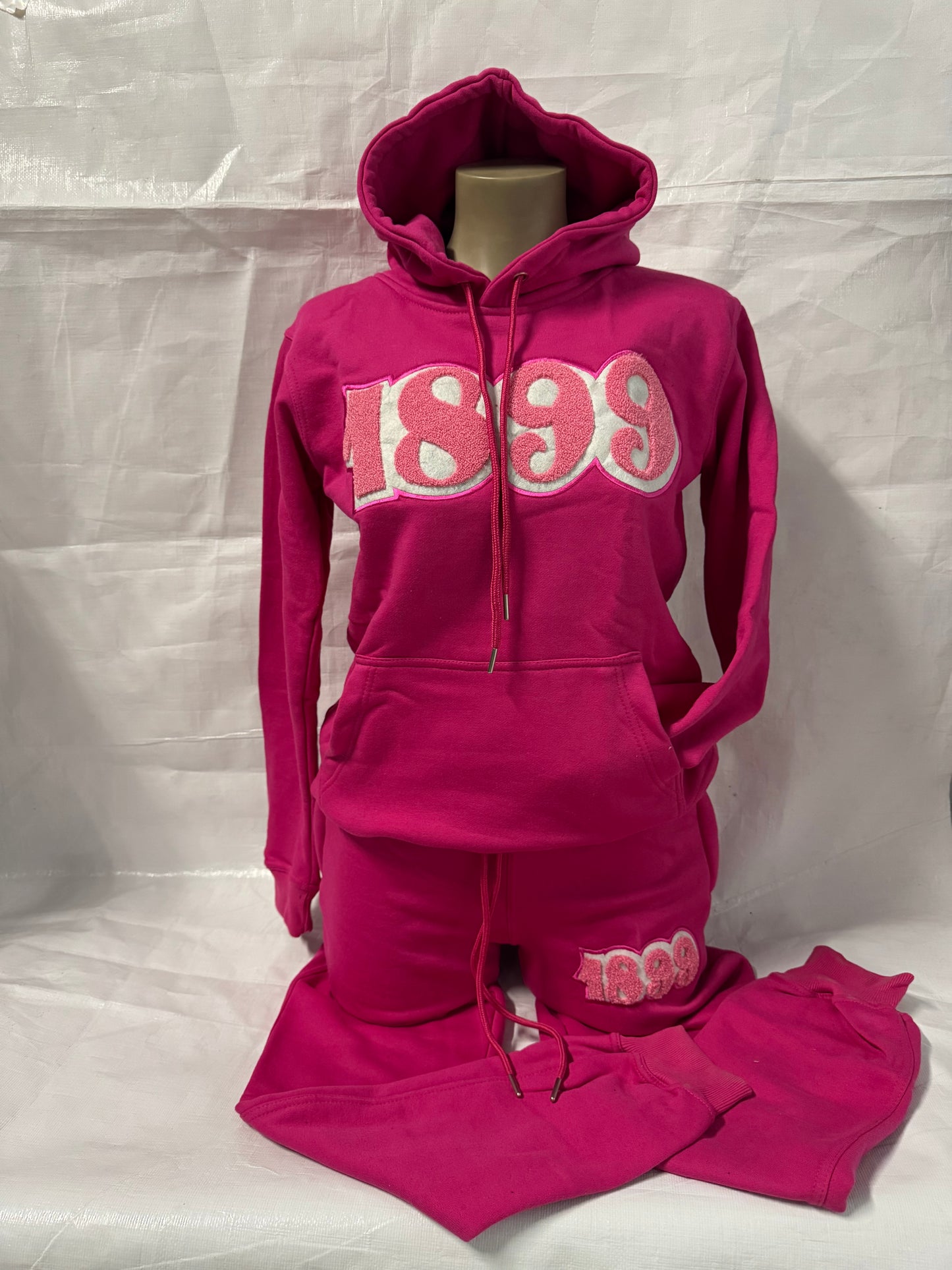 Women’s Classic 1899 SweatSuit