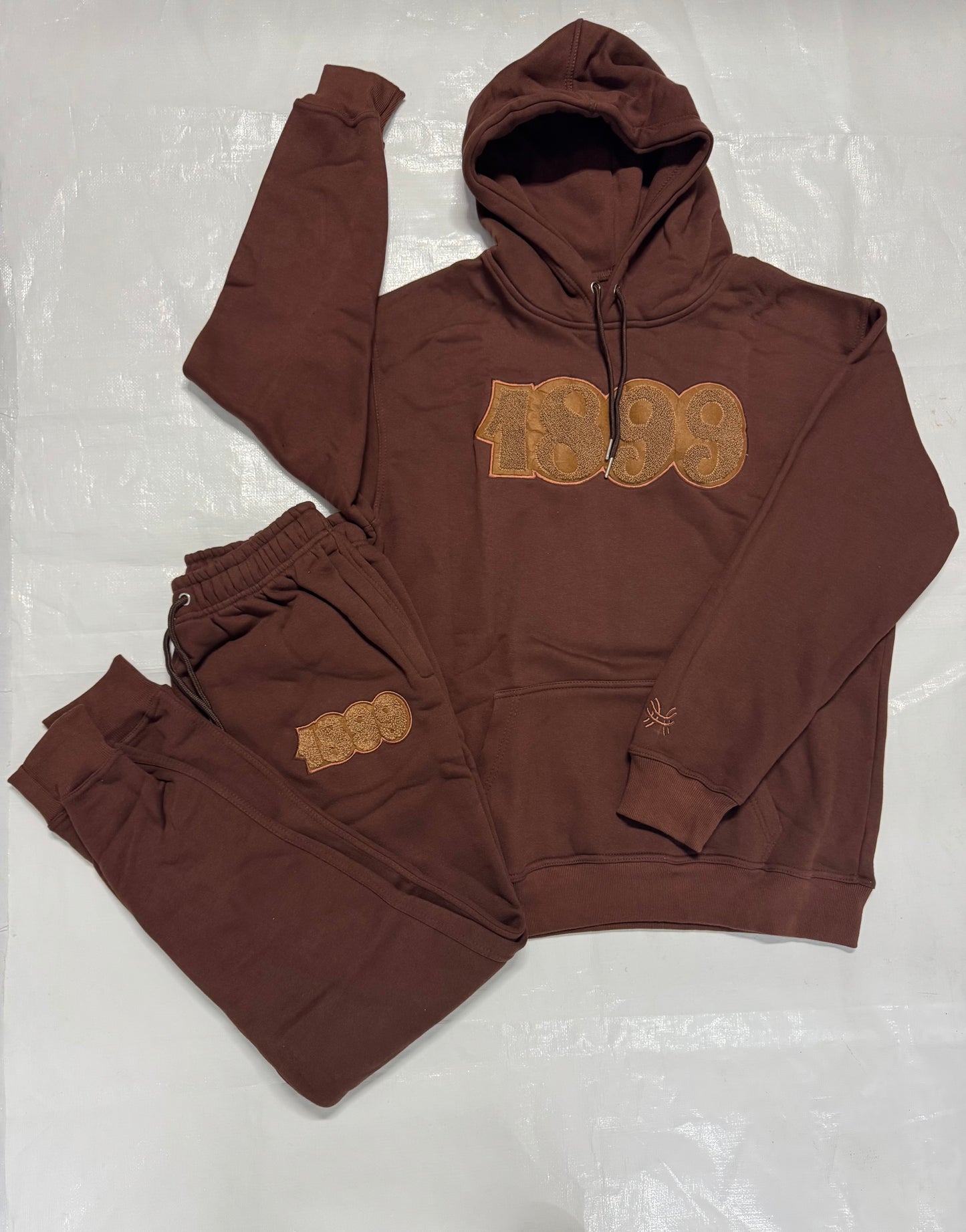 Women’s Classic 1899 SweatSuit